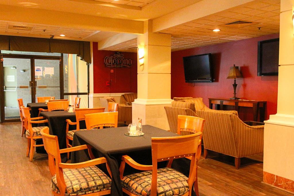 Hotel Ramada Plaza By Wyndham Atlanta Airport à College Park Extérieur photo