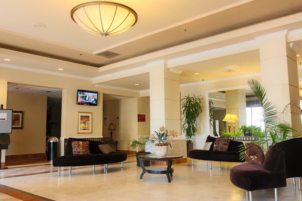 Hotel Ramada Plaza By Wyndham Atlanta Airport à College Park Extérieur photo