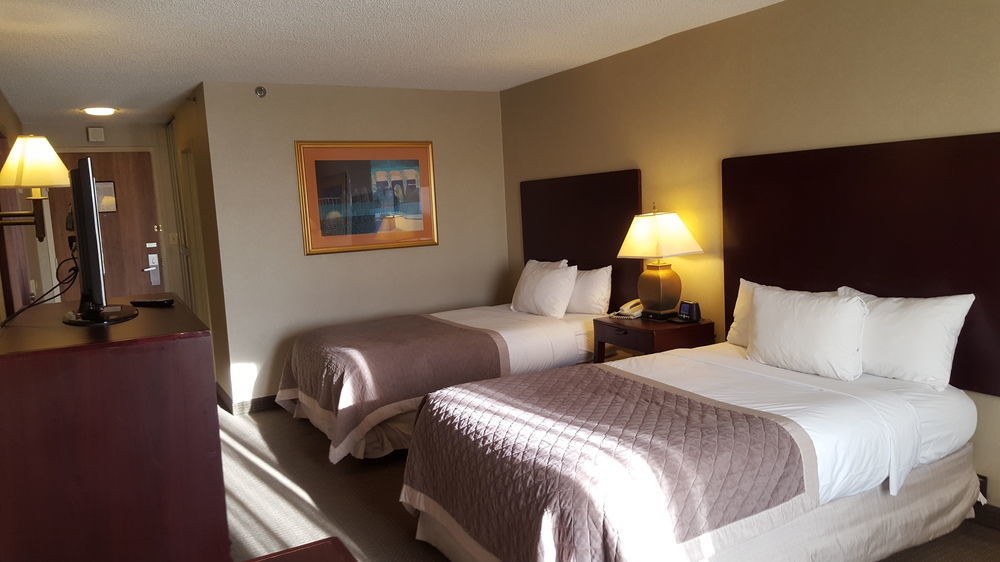 Hotel Ramada Plaza By Wyndham Atlanta Airport à College Park Extérieur photo