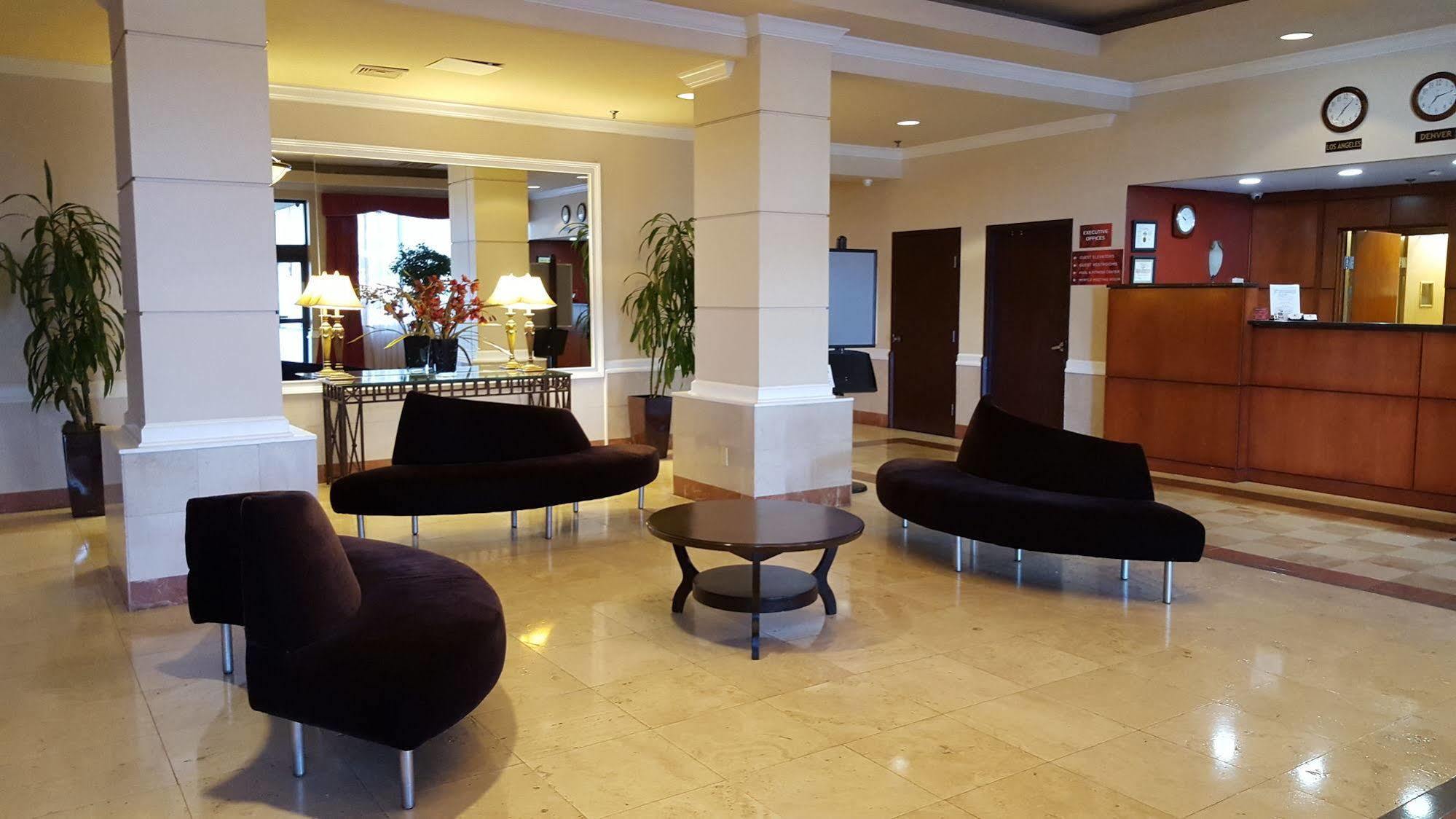 Hotel Ramada Plaza By Wyndham Atlanta Airport à College Park Extérieur photo