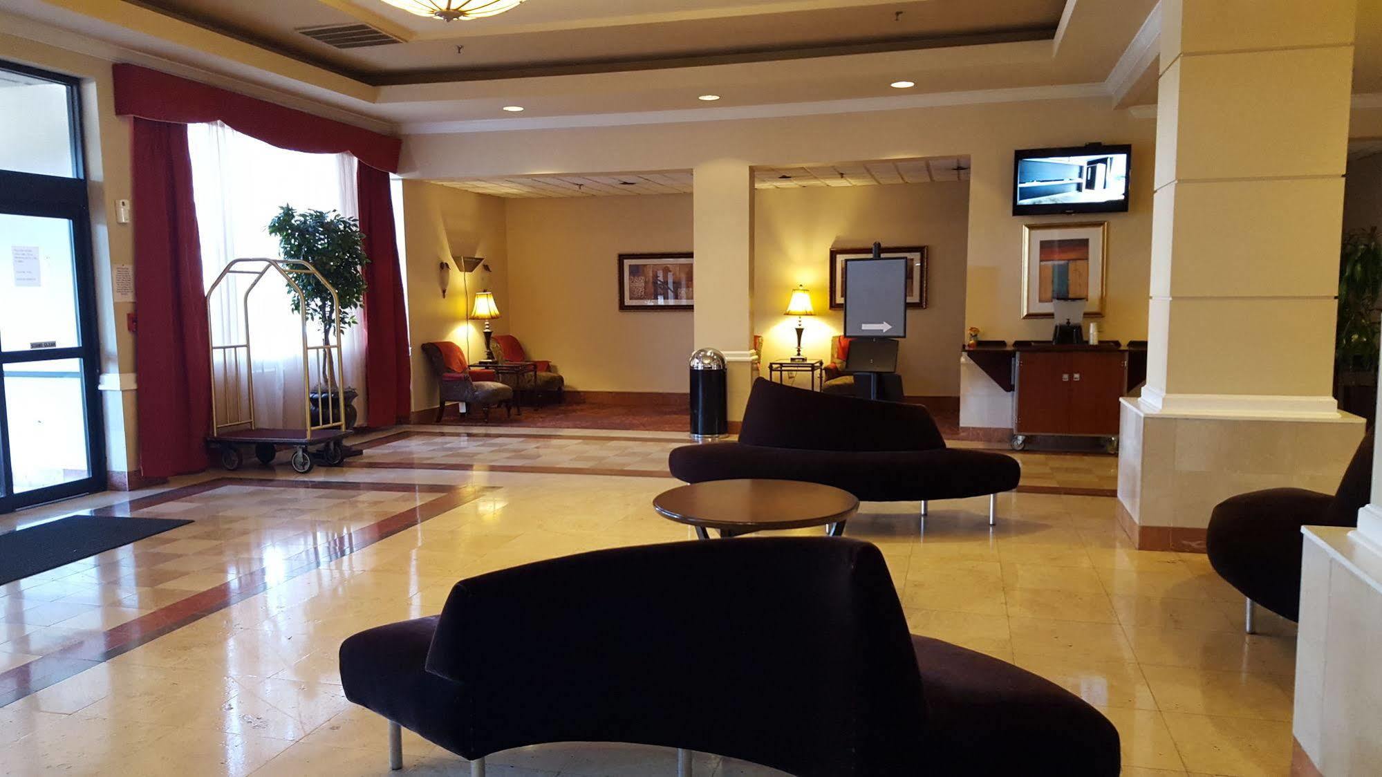Hotel Ramada Plaza By Wyndham Atlanta Airport à College Park Extérieur photo